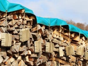 How to Store Your Firewood for the Winter - SimplyStoring